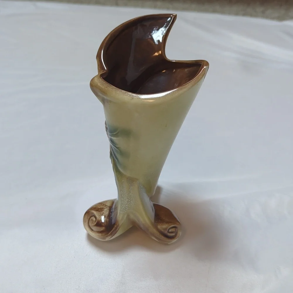 Vintage Hull Wheat Pattern Fall Autumn Cornucopia Style Vase Large Chip READ